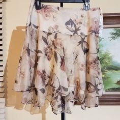 Nwt Lauren Ralph Lauren Flowers Skirt Size 10p Has Side Zipper See Pictures Neutral Tones Feel Free To Make A Offer Or Ask For Measurements Host Pick Handkerchief Hem Skirt, Ralph Lauren Skirt, Thrift Clothes, Ralph Lauren Skirts, Thrifted Outfits, Tiered Skirts, Flower Skirt, Women Skirt, Petite Skirt