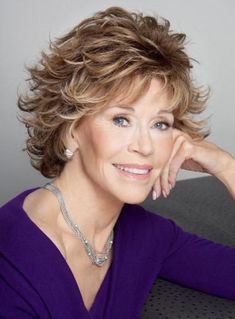 2025 Hair Trends For Women - Hair Color And Haircuts Ideas - For Women Jane Fonda Hairstyles, Exercise Video, Wedge Hairstyles, Asymmetrical Hairstyles, Mother Of The Bride Hair, Curly Short, Short Shag, Age Gracefully, Glamorous Hair