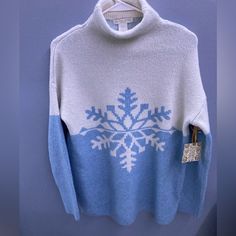 Christian Siriano Colorblock Snowflake Funnel Neck Sweater (Blue/White) Size: Small Flat Measurements: - Bust 20" - Length 24" - Sleeve Length 19" From Seam - Neck Width 8" - Neck Height 2 1/2" Materials: 90% Polyester/ 7% Nylon/ 3% Spandex New With Tags Never Worn!! Amazing Condition!! Light Blue Long Sleeve Winter Sweatshirt, Snowflake Clothes, Blue Embroidered Winter Sweater, Luxury Light Blue Winter Sweater, Blue Snowflake Sweater, Snowflake Sweater, Funnel Neck Sweater, Blue Snowflakes, Christian Siriano