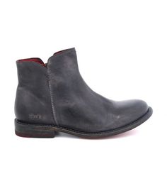 Short Boots | YURISA | BED|STU Grey Chelsea Boots, Bed Stu Boots, Flat Leather Boots, Everyday Boots, Bed Stu, Nike Shoes Outlet, Leather Boot, Fall Shoes, Goodyear Welt