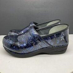 Dansko Shoes Women 9.5-10 EU 40 XP 2.0 Patent Leather Animal Slip Resistant Clog  | eBay Stylish Logo, Casual Shoe, Dansko Shoes, Leather Clogs, Platform Heel, Shoe Game, Shoes Women, Platform Heels, Arch Support