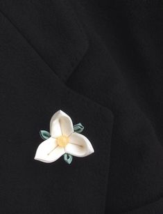 Trillium Flower Lapel Pins Men Women Lapel Pin White Lapel | Etsy Classic White Brooches For Formal Occasion, Classic White Brooch For Formal Occasions, White Handmade Flowers Lapel Pin For Gifts, Handmade Flower Lapel Pin For Gifts, White Handmade Flowers Lapel Pin As Gift, Elegant White Lapel Pin Brooch, Elegant White Brooches With Handmade Flowers, White Flower Lapel Pin For Formal Occasions, Elegant White Flower Lapel Pin