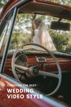 a wedding video with the words choosing the best wedding video style