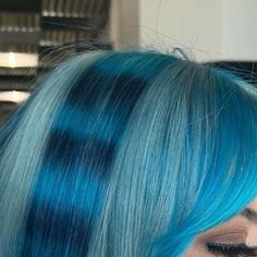 Short Aqua Hair, Blue Hair With Light Blue Highlights, Blue Hair With Blue Highlights, Dimensional Blue Hair, Blue Green Hair Color, Blue And Brown Hair, Blue And Silver Hair, Teal And Purple Hair, Cyan Hair