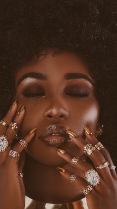 Maquillage Yeux Cut Crease, Dark Skin Beauty, Dark Skin Makeup, Brown Girl, Brown Aesthetic, Black Women Art, Black Excellence, Black Culture, Brown Skin