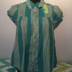 Cute Smocked Top Turquoise Stripe Maternity Smocked Top M (8-10) Short Sleeve Smock Blouse For Beach, Casual Green Blouse For Daywear, Casual Turquoise Beach Blouse, Casual Smock Top For Beach, Casual Beach Smock Top, Casual Smock Tops For The Beach, Casual Smocked Short Sleeve Blouse, Casual Smock Short Sleeve Blouse, Casual Turquoise Cotton Blouse