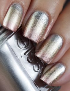 Love this. Metallic gradient nails using Essie - No Place Like Chrome, Good As Gold & Penny Talk Olympic Nails, Nail Gradient, Nails Metallic, Metallic Nails Design, Nails Opi, Metallic Nail, Metallic Nails, Gradient Nails