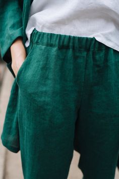 Green Relaxed Fit Wide Leg Shorts, Summer Green Linen Harem Pants, Green Wide Leg Shorts With Pockets, Green Linen Bottoms With Side Pockets, Green High-waist Linen Pants, Green Wide-leg Shorts With Pockets, Green Linen Ankle-length Pants, Green Ankle-length Linen Pants, Green Linen Trousers