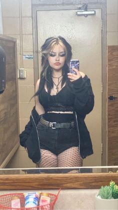 Goth Grunge Outfits Plus Size, Thick Egirl Outfit, Egirl Aesthetic Outfits For School Plus Size, Goth Winter Outfits Plus Size, Hot Edgy Outfits, Thick Emo Goth, Egirl Outfits Plus Size, Winter Egirl Outfits, Alt Outfits Women