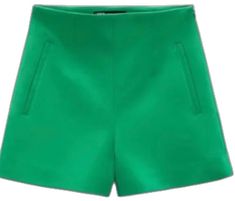 Chic Green Shorts With Short Inseam, Zara Green Shorts, Zara Green Short Bottoms, Fitted Green Zara Shorts, Green Zara Shorts, Chic Green Shorts, Chic Green Short Leg Bottoms, Chic Green Short-leg Bottoms, Chic Green Bottoms With Short Legs