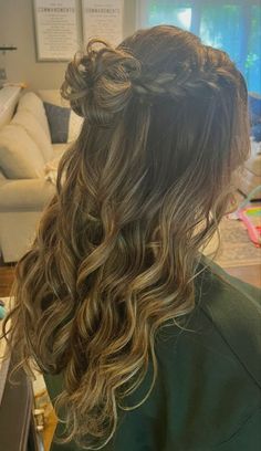 Curled Prom Hair, Hairstyles For Thinning Hair, Bridesmaid Hair Inspo, 2024 Hair Trends, Medium Hair Braids, Simple Prom Hair, Hairstyle Tutorials, Hoco Hairstyles, Homecoming Hairstyles Updos