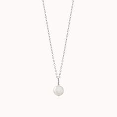 A classic must-have for every collection! This beautiful pearl necklace was designed for effortless, all day wear... casual chic over your tee straight into evening elegance, you can't go wrong! Handcrafted in our Salt Lake City studio ✨ Beautiful Pearl Necklace, Pearl Gifts, Lace Bracelet, Freshwater Pearl Necklace, Chain Extenders, Wedding Jewellery Necklace, Freshwater Pearl Necklaces, Necklace Sterling Silver, Natural Pearls