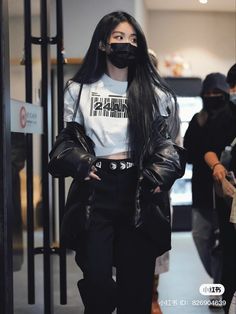 Bts 8th Member, Korean Outfit Street Styles, Korean Casual Outfits, Tomboy Style Outfits, Elegante Casual, Korean Girl Fashion, Tomboy Fashion, Kpop Fashion Outfits, 인물 사진