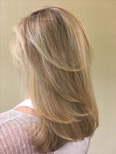 Medium Brown Blonde Hair, Blonde Highlighted Hair, Matilda Djerf Hair, Blonde Layered Hair, Honey Blonde Hair, Matilda Djerf