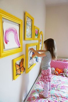 Diy Gallery Wall, Art Display Kids, Kids Room Organization, Playroom Ideas, Cool Ideas