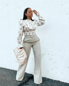 Working Mom Outfits, Formal Suits For Women, Working Lady, Pattern Outfits, Elegant Outfit Classy, Corporate Fashion, Work Suits, Professional Outfits