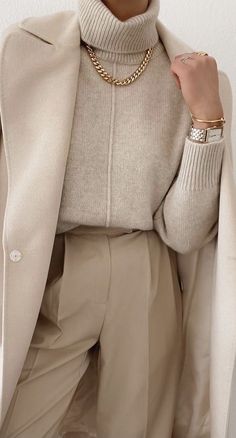 Vinter Mode Outfits, Beige Outfit, Tan Pants, Beige Pants, Stylish Work Outfits