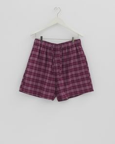 Unisex fit. Double brushed for softness. 100% organic cotton. Made in Portugal. Flannel Pyjamas, Pyjamas Shorts, Tekla Fabrics, Flannel Shorts, Organic Bedding, Flannel Pajamas, Pajama Shorts, Brushed Cotton, Wool Plaid