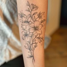 Floral Tattoo Design Pack Tulip Tattoo, Chic Tattoo, Sunflower Tattoos, Daffodil Flower, Jewelry Tattoo, Top Tattoos, The Blueprint