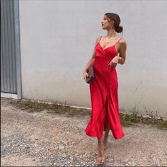 Red Satin Dress Long, Red Satin Slip Dress, Zara Pink Dress, Fashion Inspo Spring, Zara Embroidered Dress, Zara Red Dress, Style Midi Dress, Red Satin Dress, Red Slip Dress