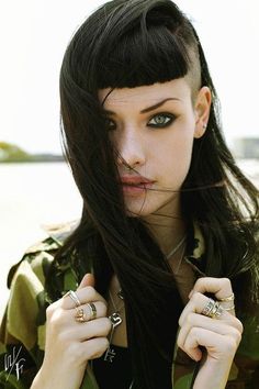 Undercut Long Hair, Look Grunge, Undercut Hairstyles, Unique Hairstyles, 영감을 주는 캐릭터, Hair Envy, Grunge Hair, Love Hair, About Hair