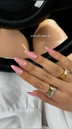 Plain Pink Nails, Winter Nail Color, Pink Almond Nails, Chrome Pink, Nail Colors Winter, Summery Nails, Pink Winter, Winter Nail, Nails Desing