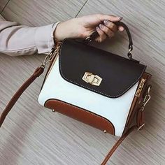 Ladies Golf Bags, Girly Bags, Elegant Bags, Leather Handbags Women, Lv Handbags, Women Bags Fashion