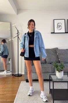 Black Skirt White Sneakers Outfit Ideas, Black Jean Jacket Outfits Summer, Fall Easy Outfits, Nyc Summer Outfits Casual, Fall In Hawaii Outfits, Athletic Skirt Outfit Ideas, Jean Skirt And Tshirt Outfits, Loafers Long Skirt Outfit, Going Out Outfits Sneakers