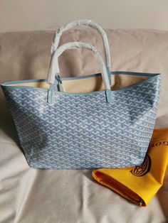 Buy Bags, Designer Totes, Chic Bags, Classic Bags, Big Bags