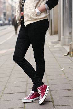 Ball Pictures, Converse T Shirt, Born This Way, Kinds Of Shoes, Lady Gaga, Snake Print, Casual Outfit, Sneakers Fashion