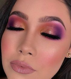 Makeup Social, Color Uva, Make Up Inspo, Creative Eye Makeup, Creative Eye, Smokey Eye, Beautiful Eyes, Maquillaje De Ojos, Makeup Inspiration