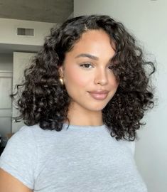 #aesthetic #vogue #cute #girl #icon #model #mode #fashion #outfit #beauty #style #ootd #women #mixed Short Curly Hair Styles, Poofy Hair, Red Hair Inspo, How To Curl Short Hair, Hair Styles For Women, Short Brown Hair, Hairdos For Curly Hair, Ageless Style