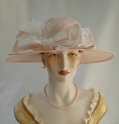 Romantic Ladies Pink Straw 1920s Hat by LadySalisbury on Etsy, $180.00 Flapper Hats, 1920s Hat, Straw Cloche Hat, Custom Made Hats, Royal Hats, Womens Straw Hats, 1920's Fashion, Ladies Hats, Gardening Hat