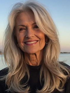 Farah Fawcett Hairstyle Modern, Medium Length Hair Styles For Seniors, Medium Length Long Bangs, Hairstyles For Long Hair Older Women, Hair For Seniors Older Women, Blond Over 50, Long Heavy Hair Hairstyles, Short Hair On Older Women, Long Blonde Hair Over 50