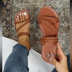 Brand New! Never Used. Sandals Shein, Women Flat Sandals, Pretty Sandals, Flat Slippers, Shoes Shopping, Braided Sandals, Bohol, Cute Sandals