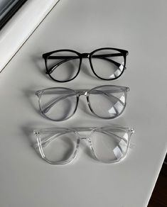 Clear Glasses Frames Women, Glasses Inspo, Cute Glasses Frames, Classy Glasses, Glasses Frames Trendy, Glasses Inspiration, Fancy Glasses, Clear Glasses Frames, Glasses Trends