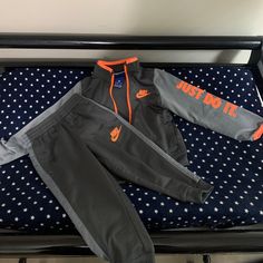 Size 2t Nike Track Suit. Never Worn Black Playwear Sets For Fall, Black Sets For Playwear In Fall, Nike Casual Sets For Fall, Nike Casual Fall Sets, Casual Nike Sets For Fall, Nike Clothes Mens, Nike Clothes, Track Suit, Kids Nike