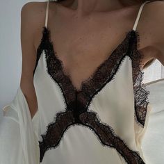 Maria Kragmann, Smart Dress, Clothing Details, Current Styles, Classy Chic, Feminine Outfit, Types Of Fashion Styles, Lace Tops