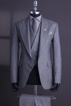 Discover three pieces gray peaked lapel striped business suits by Allaboutchic for Men. Choose from elaborate designs and ingenious cuts. Shop now in the official Allaboutchic online shop! Italian Style Suit, Stylish Mens Suits, Men's Business Outfits, Slim Fit Suit Men, Suits Wedding, Classy Suits, Look Formal, Business Suits, Dress Suits For Men