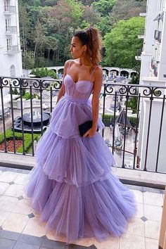 Tiered Dress Formal, Gaun Tulle, Winter Formal Dresses, Spaghetti Strap Prom Dress, Tulle Ball Gown, Prom Dresses Vintage, Long Prom Dresses, Prom Dresses Online, فستان سهرة