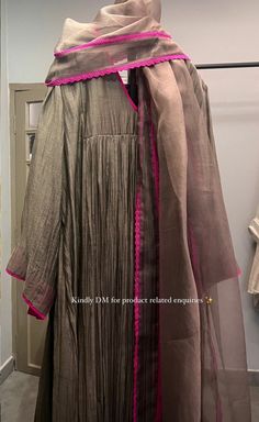 Sabyasachi Salwar Suits, Grey Colour Combination Outfits, Chanderi Suits Design, Sabyasachi Dresses, Colour Combinations Fashion, Womens Trendy Dresses