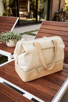 Elegant Weekender Bag, Best Weekender Bag For Women, Best Travel Bags, Weekend Bags, Travel Brand, Shay Mitchell, Travel Tote Bag, Bags Travel, Branded Bags