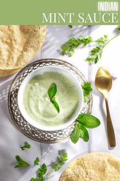 Indian mint sauce in a white bowl. Indian Mango Chutney Recipe, Indian Mint Sauce, Mint Sauce Recipe, Mango Chutney Recipe, Mint Chutney, Christmas Cakes Easy, Mint Yogurt, Easy Curry, Mint Sauce