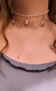 Collares hechos a mano con abalorios colgantes. Los collares se ajustan al cuello a modo de gargantilla pero puedes alargarlos para que lo lleves como más desees ya que son totalmente ajustables ❤ ---- ¿Quiéres que te enseñe como empaqueto y preparo tu pedido? ✿ ¡Házmelo saber en la nota del pedido! Déjame tu instagram o tu tik tok para poder mencionarte en el vídeo :) ---- ❤ IMPORTANTE ❤ A la hora de realizar tu pedido, ten en cuenta que encontrarás 2 opciones de envío: ❤ La primera opción es e Adjustable Beaded Dangle Necklaces For Party, Adjustable Dangle Beaded Necklaces For Party, Adjustable Beaded Dangle Necklace For Party, Festival Beaded Choker With Adjustable Chain, Party Choker With Adjustable Dangle Chain, Party Dangle Choker With Adjustable Chain, Handmade Crystal Choker Necklace For Party, Adjustable Dangling Beads Necklace For Party, Bohemian Crystal Choker Necklace For Party