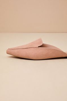 The Lulus Joelle Camel Suede Loafer Slides are model-off-duty meets office chic! Elevate any outfit with these vegan suede loafer slides with a pointed-toe upper, piped detail, and a notched collar. Slip-on design is perfect for on-the-go gals! 0. 25" rubber heel. Lightly cushioned insole. Rubber sole has nonskid markings. ALL MAN MADE MATERIAL. Imported. Lulus | Joelle Camel Suede Loafer Slides | Size 11 | Brown | Vegan Friendly. Suede Pointed Toe Slip-ons For Work, Classic Suede Mules For Spring, Chic Suede-lined Loafers For Work, Beige Suede Pointed Toe Loafers, Chic Beige Pointed Toe Slip-ons, Classic Suede Mules With Pointed Toe, Trendy Closed Toe Mules For Work, Summer Office Slip-ons With Pointed Toe, Flat Mules For Workwear In Fall