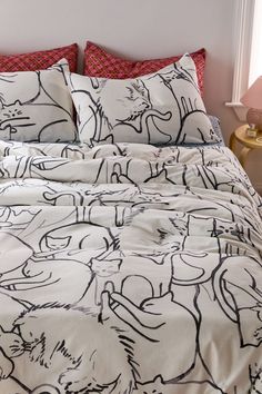 Cat Lady Duvet Cover Black And White Bedrooms, Patterned Duvet Cover, White Bedrooms, Cuddly Cats, Patterned Duvet, Duvet Cover Pattern, Cat Icon, Cotton Duvet Cover