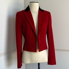 Beautiful Preloved Condition. Velvet Collar. Two Small Pin Holes In Lapel Where A Pin Was Pinned (See Images). From A Smoke And Pet Free Home. Open To Offers. Velvet Collar, Riding Jacket, Equestrian Riding, Ralph Lauren Women, Small Pin, Pin Hole, Ralph Lauren Womens, Lauren Ralph Lauren, Blazer Suit