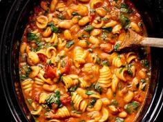 pasta with spinach and tomato sauce in a slow cooker