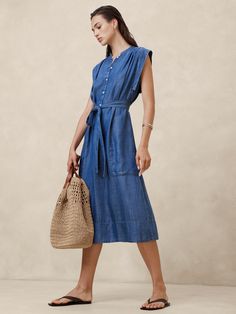 Chambray Midi Shift Shirtdress | Banana Republic Factory Cool Mom Style, Black Boots Tall, Fall Dress, Denim Shirt Dress, Chambray Dress, Prairie Dress, Banana Republic Factory, Thanksgiving Outfit, Wool Pants