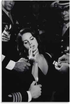 Lana Del Rey Love, Lana Del Ray, Foto Poses, Black And White Posters, Black And White Aesthetic, White Picture, Black And White Pictures, 인물 사진, Room Posters